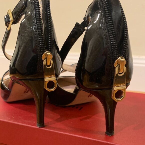 Louise et Cie Black Patent Leather Heels - Picture 2 of 3